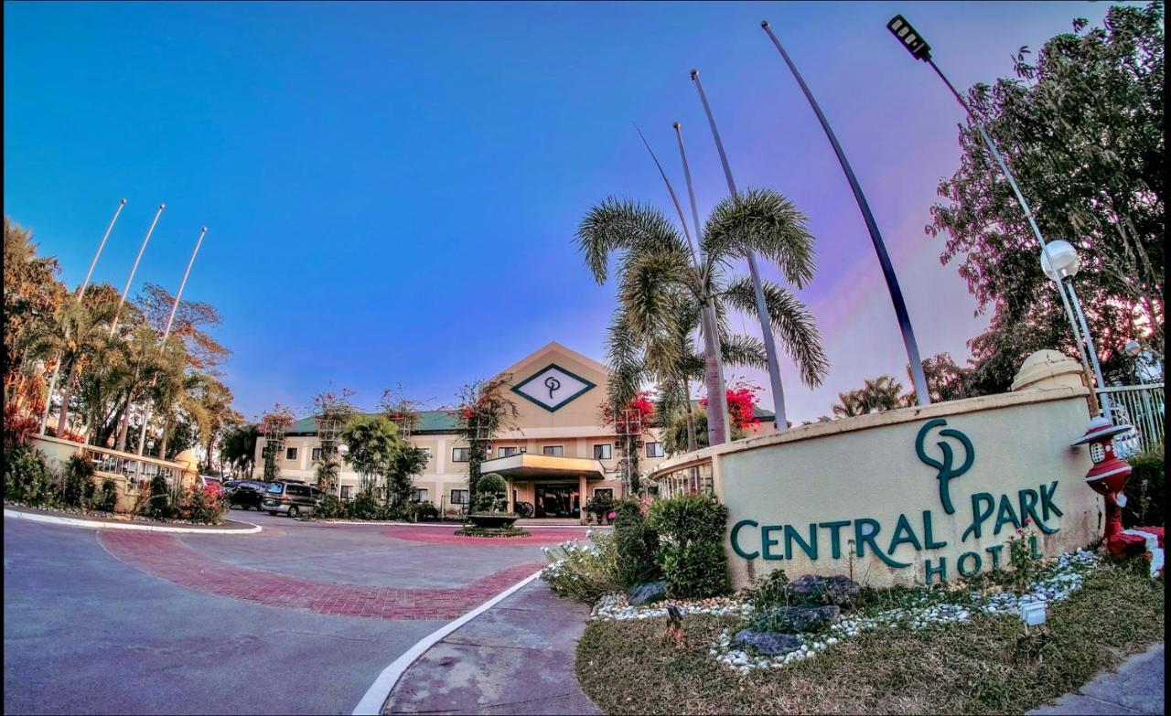 Tarlac City Luisita Central Park Hotel מראה חיצוני תמונה