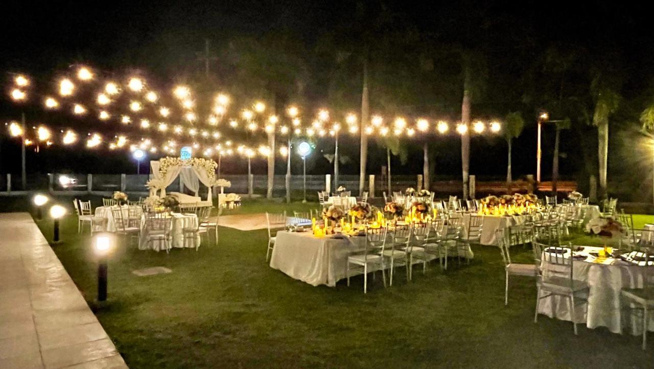 Tarlac City Luisita Central Park Hotel מראה חיצוני תמונה